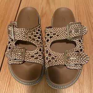 Universal Thread Woven Strap Slide Sandals Tan Double Buckle Size 10 Worn Once